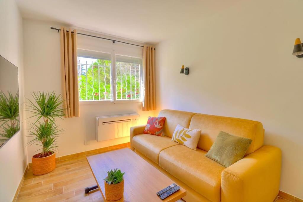 Charmant Studio Renove A Antibes, Plage A 10 Min A Pied Exterior photo